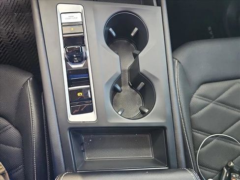 Used 2024 Volkswagen Atlas SE image 21