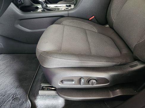 Used 2023 Chevrolet Traverse LT FWD image 33