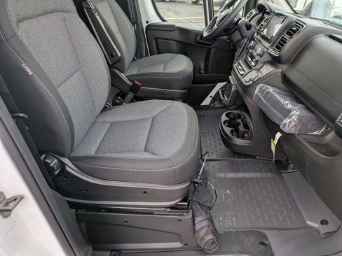 Used 2024 RAM ProMaster 2500 FWD image 33