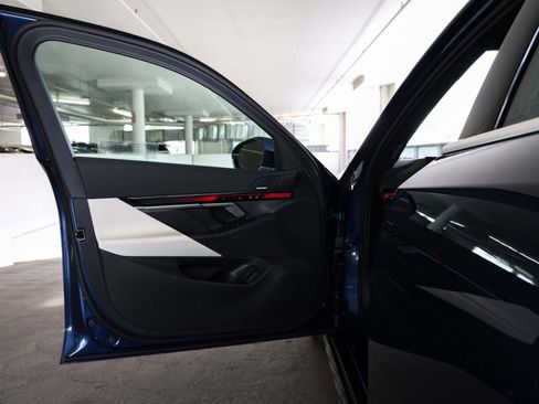 New 2026 BMW 530i w/ Premium Package image 13