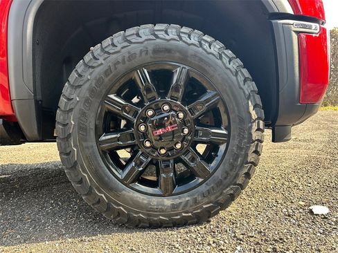 New 2026 GMC Sierra 2500 AT4 image 13