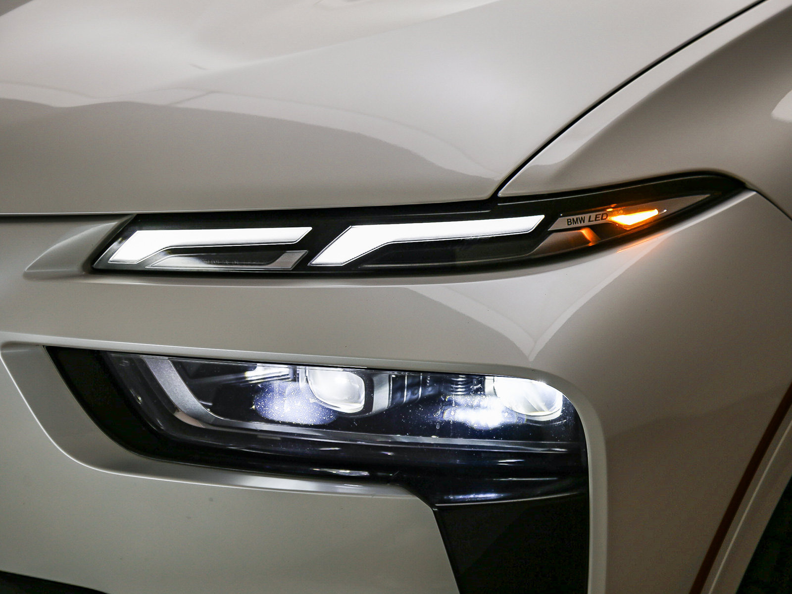 Used 2025 BMW X7 M60i AWD/4WD image 8