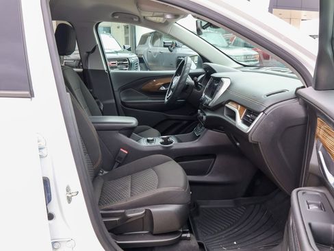 Used 2020 GMC Terrain SLE w/ Driver Convenience Package AWD/4WD image 28