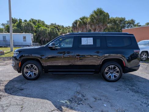 Used 2025 Jeep Wagoneer 4WD w/ Convenience Group I image 7