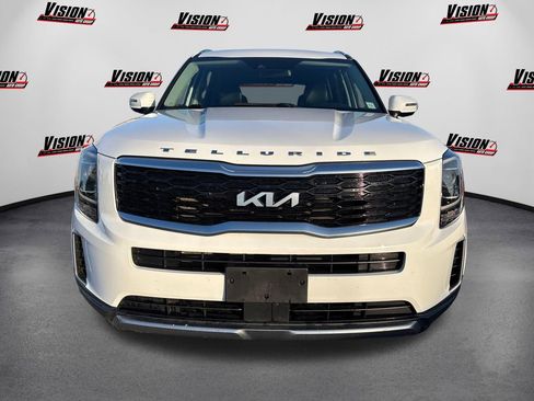 Used 2022 Kia Telluride S AWD/4WD image 2