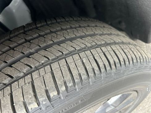 New 2026 Jeep Grand Cherokee Limited AWD/4WD image 11