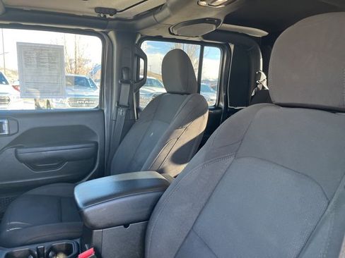 Used 2023 Jeep Gladiator Sport image 12