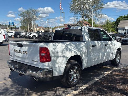 Used 2025 RAM 1500 Big Horn AWD/4WD image 4