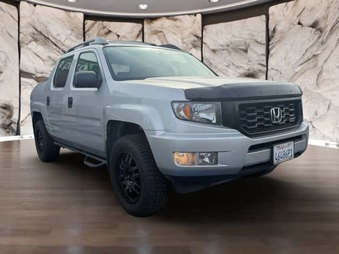 Used 2014 Honda Ridgeline Sport image 3