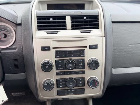Used 2012 Ford Escape XLT AWD/4WD image 17