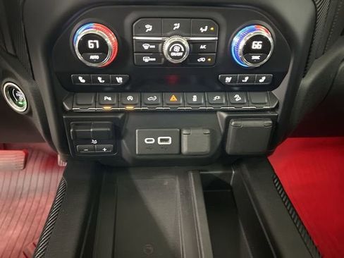 Used 2020 GMC Sierra 1500 AT4 w/ AT4 Premium Package image 18