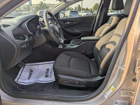 Certified 2024 Chevrolet Malibu LT FWD image 12