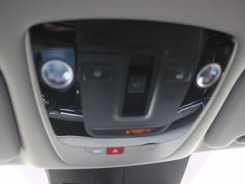 Used 2025 Kia Sorento SX image 14