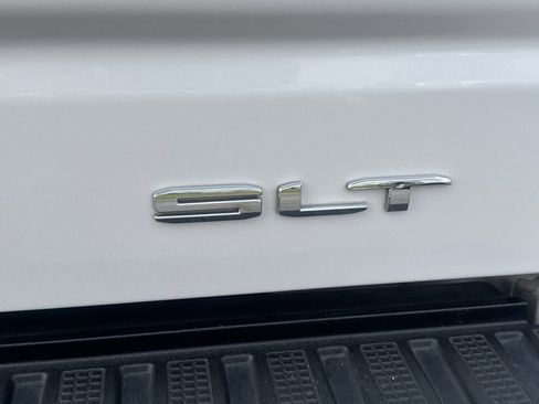 Used 2023 GMC Sierra 1500 SLT w/ SLT Premium Plus Package AWD/4WD image 6