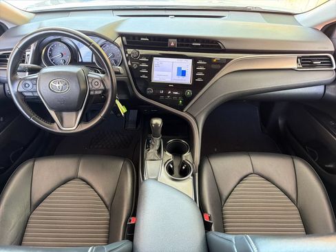Used 2020 Toyota Camry SE FWD image 20