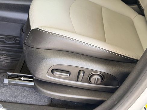 Used 2019 Chevrolet Equinox Premier FWD image 15