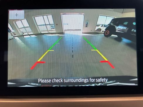 Used 2020 Ford Escape SE image 21