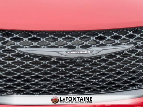 New 2026 Chrysler Pacifica Select w/ S Appearance Package image 9