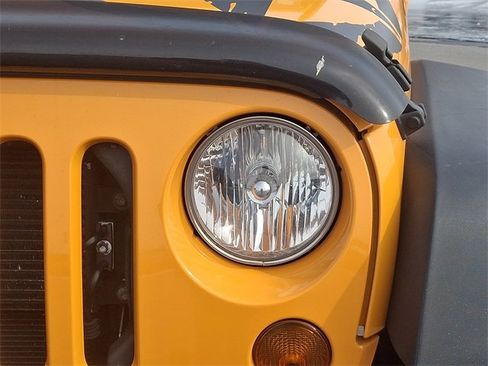 Used 2012 Jeep Wrangler Unlimited Sport image 9