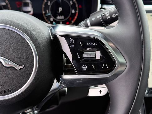 New 2026 Jaguar F-PACE R-Dynamic S image 17