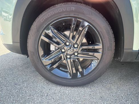 Used 2024 Chevrolet Trax ACTIV w/ Sunroof Package FWD image 20