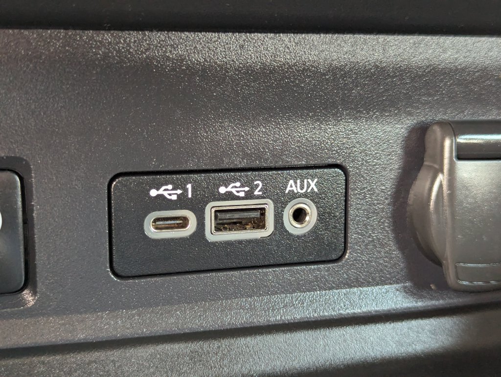 Used 2024 Nissan Sentra SV FWD image 18