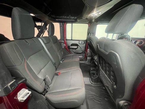 Used 2021 Jeep Wrangler Unlimited Rubicon w/ Cold Weather Group image 8