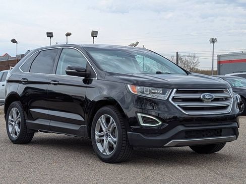 Used 2018 Ford Edge Titanium w/ Equipment Group 302A FWD image 5