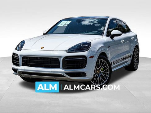 Used 2023 Porsche Cayenne Platinum Edition image 1