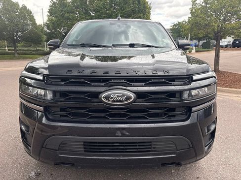 Used 2023 Ford Expedition Limited AWD/4WD image 8