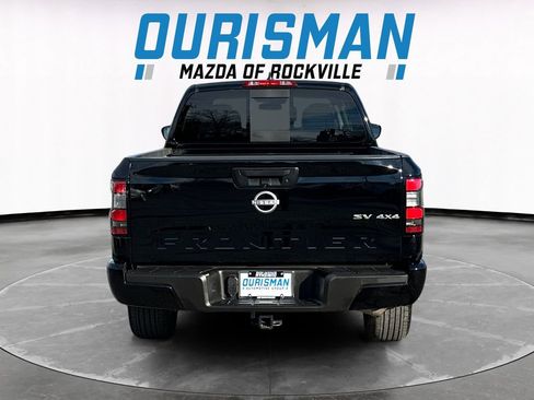 Used 2024 Nissan Frontier SV image 5