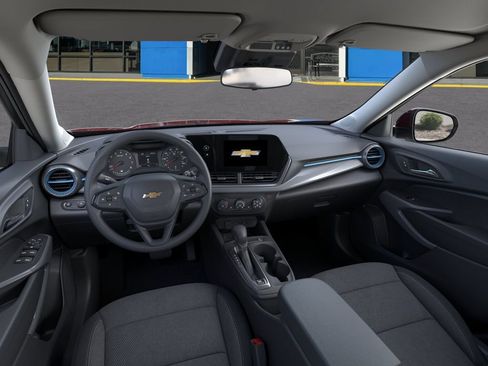 New 2026 Chevrolet Trax LS w/ LS Convenience Package FWD image 15