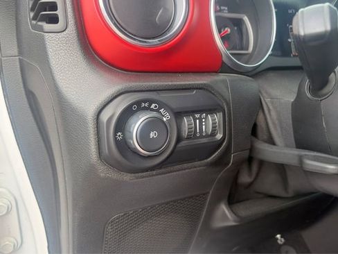Used 2021 Jeep Wrangler Unlimited Rubicon AWD/4WD image 17