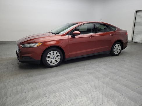 Used 2014 Ford Fusion S image 2