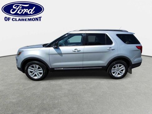 Used 2018 Ford Explorer XLT w/ Equipment Group 201A AWD/4WD image 5