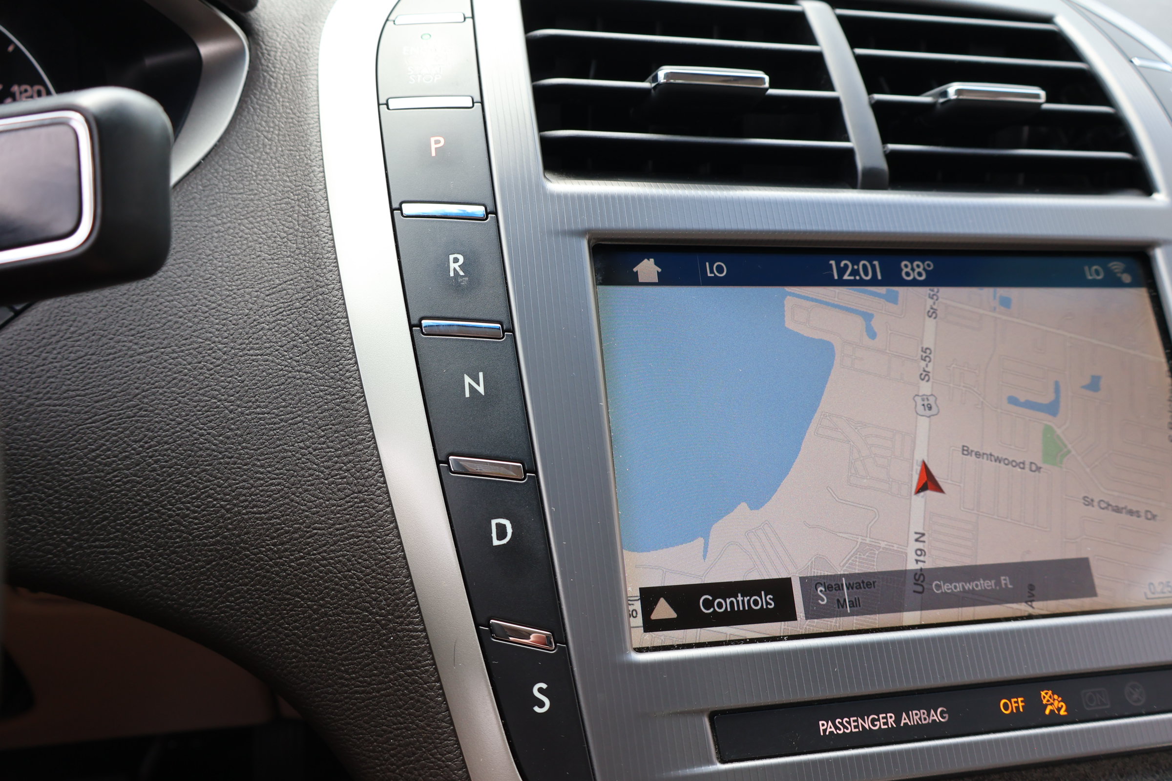 Used 2018 Lincoln MKZ Reserve w/ Technology Package FWD image 27
