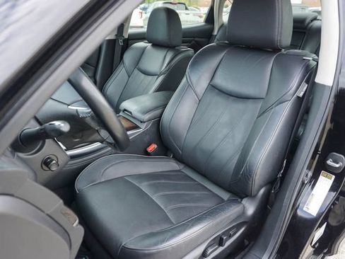 Used 2016 INFINITI Q70 L 3.7 w/ Deluxe Touring Package RWD image 15