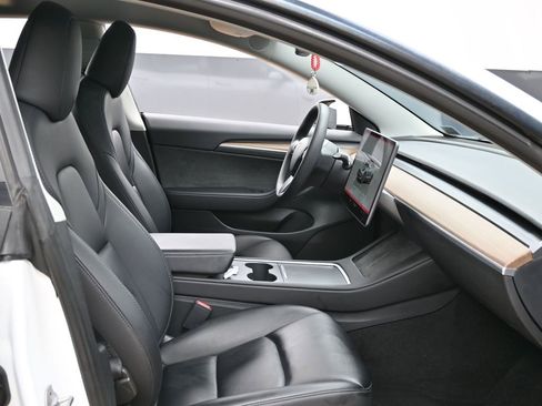 Used 2023 Tesla Model 3 Standard Range image 57