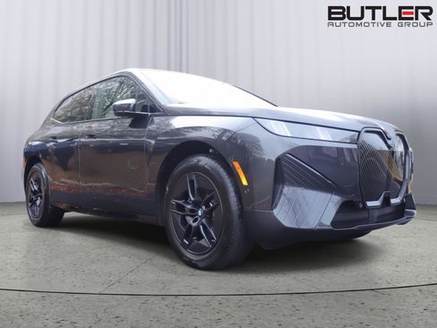 Certified 2026 BMW iX xDrive45 image 8