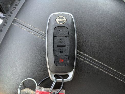 Certified 2024 Nissan Pathfinder SV FWD image 29