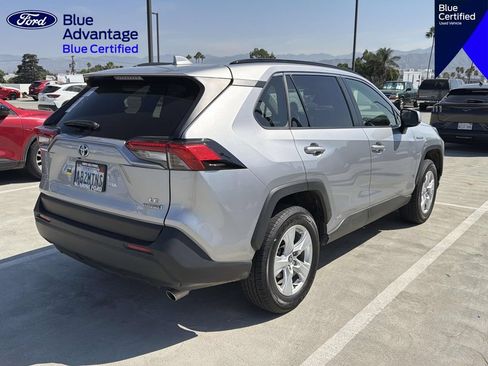 Used 2021 Toyota RAV4 LE AWD/4WD image 20