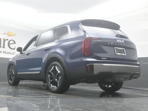 Used 2025 Kia Telluride S FWD image 5
