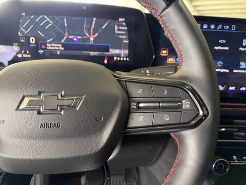 Used 2025 Chevrolet Traverse RS w/ LPO, Floor Liner Package FWD image 16