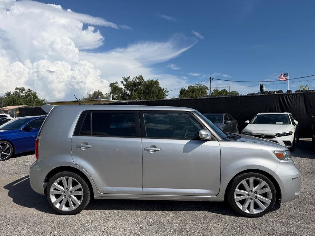 Used 2009 Scion xB FWD image 4