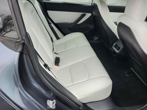 Used 2020 Tesla Model 3 Standard Range Plus image 18