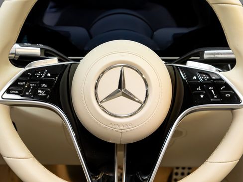 Used 2023 Mercedes-Benz S 580 4MATIC Sedan w/ AMG Line image 56