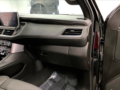 Used 2023 GMC Yukon SLT w/ SLT Premium Package AWD/4WD image 19
