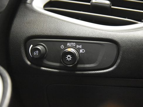 Used 2023 Chevrolet Malibu LT FWD image 21