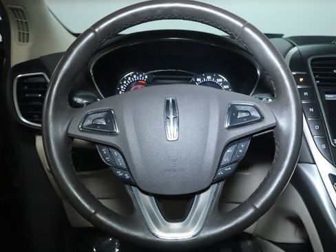 Used 2016 Lincoln MKX Reserve w/ Driver Assistance Package AWD/4WD image 23