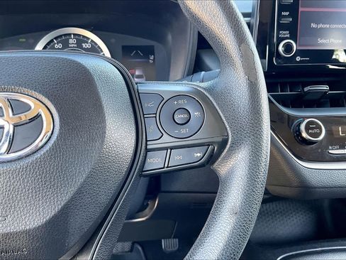 Used 2022 Toyota Corolla LE w/ LE Convenience Package image 25